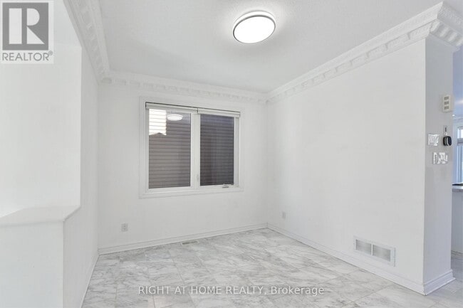 Photo - 107 Westover Cres