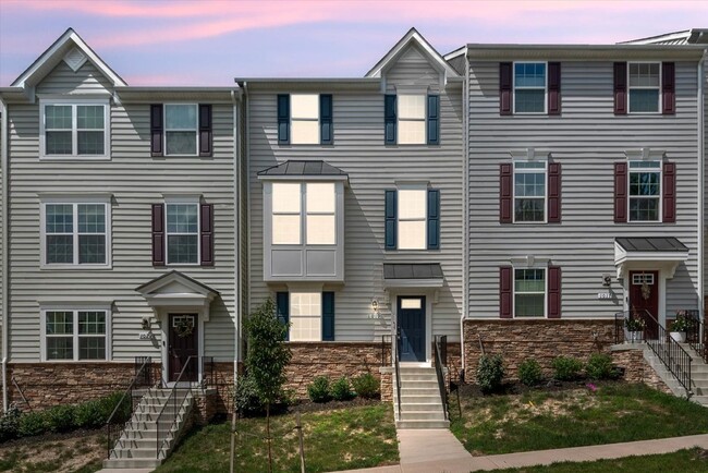 Elegant Townhome Close to I-95 and Downtow... - Elegant Townhome Close to I-95 and Downtow...