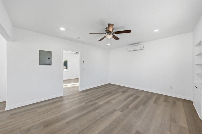 Photo - 1711 Sichel St Unit 1711 1/2