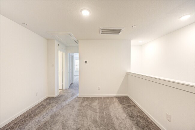 Photo - 11910 De Carvalho Ln