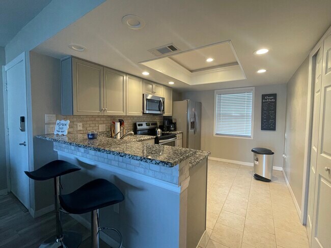 Kitchen - 214 Meadow Ln Unit 214