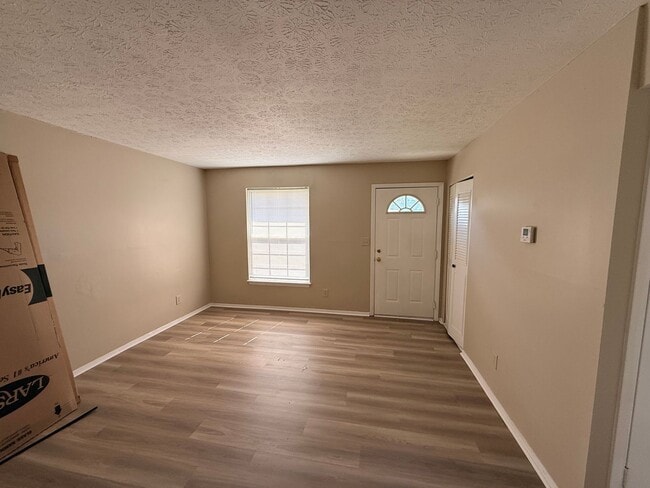 Photo - Hillview Area