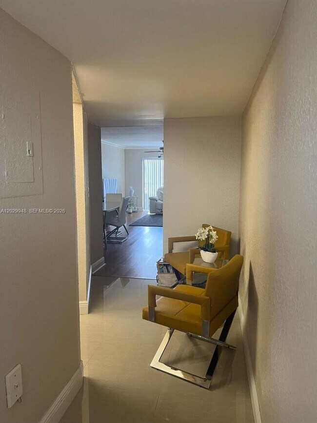 Photo - 240 W 68th St Unit 202