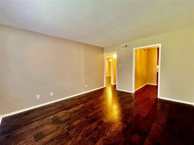 Photo - 1107 N Locust St