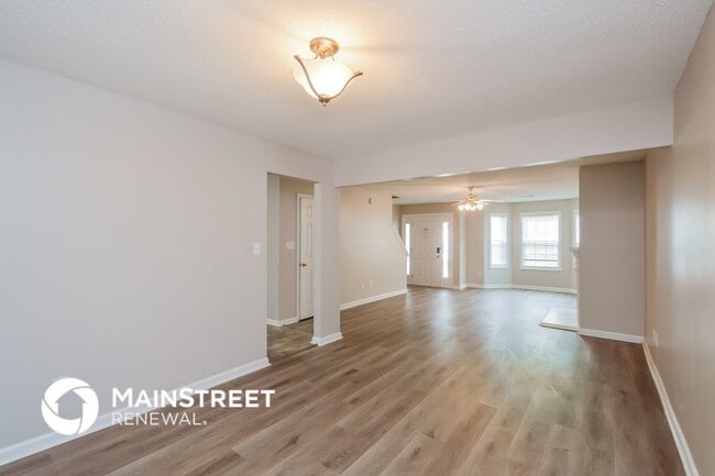 Photo - 6793 Mahonia Pl