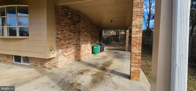 5616 Old Temple Hill Rd