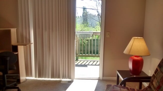 Photo - 945 Chinoe Rd