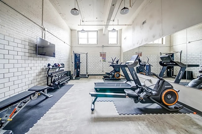 Fitness center - Lyon Apartments