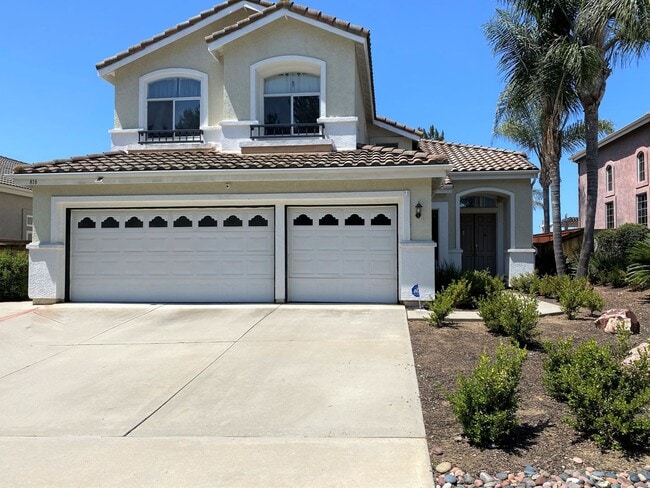 Building Photo - Spectacular 4 bd. 3 bath home in prime Dis...