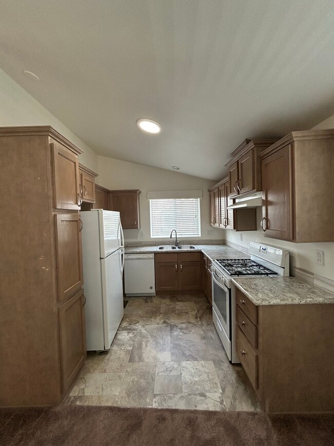 #80 kitchen