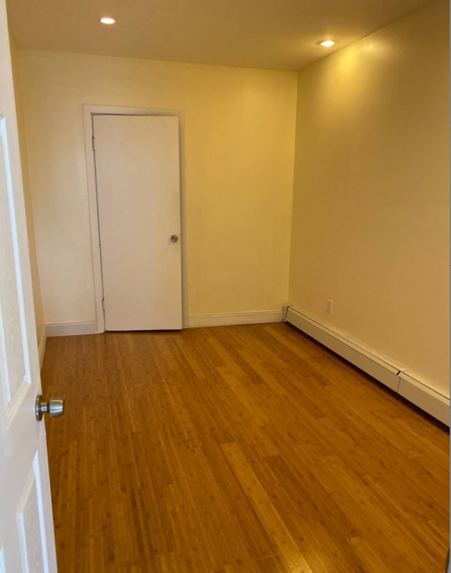 Photo - Gorgeous 1.5 bed with great location in East Boston available 8/1/2026