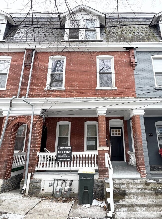 Building Photo - CHRI438 Unit 2