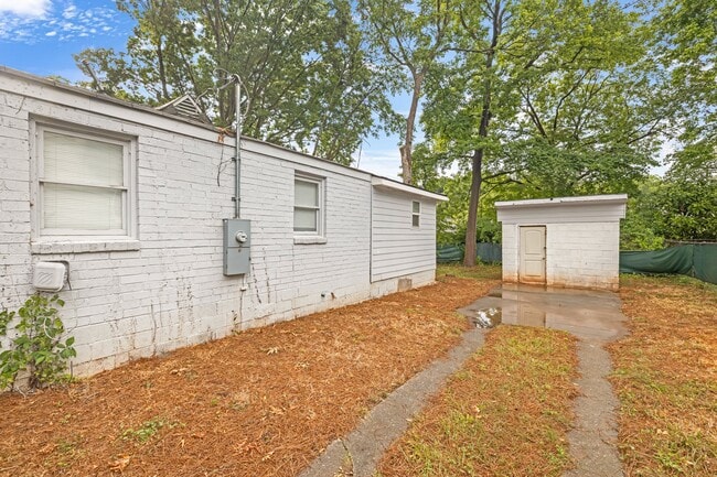 Photo - 2533 Godfrey Dr NW
