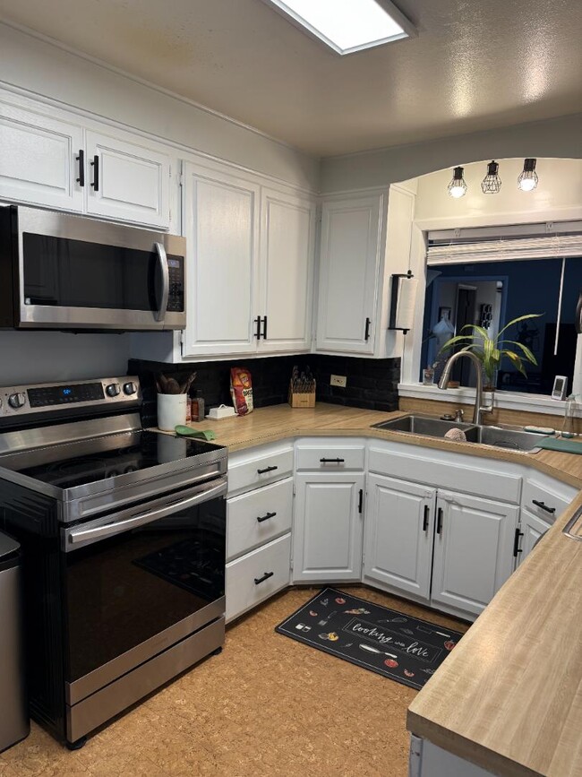 Photo - 4114 W Greenbrier Dr