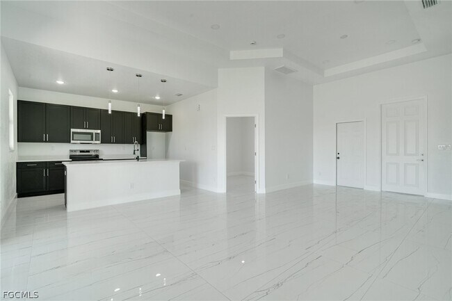 Photo - 4725-4727-4727 27th St SW