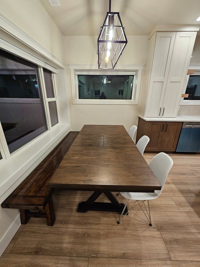 Photo - Crapo's 156 Duplex Unidad 1