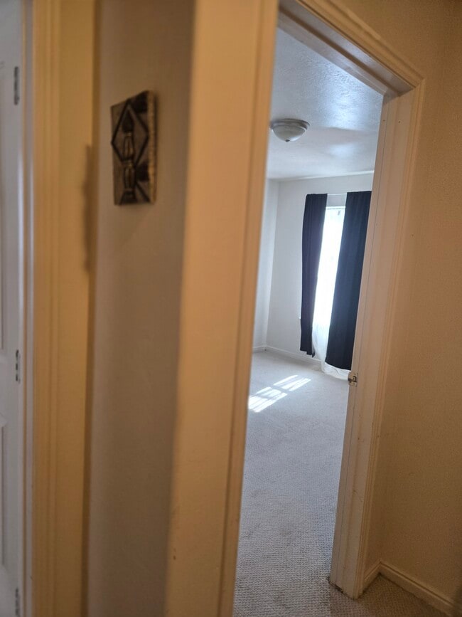 Photo - 862 Simondi Ave