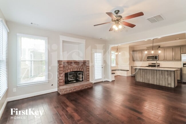 Photo - 27 Treadstone Ln
