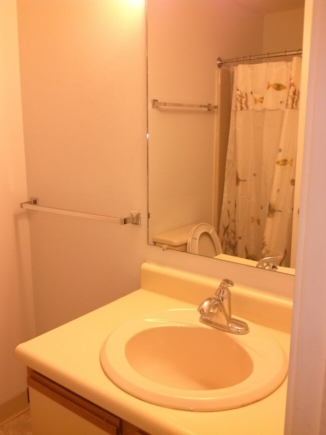 Photo - 335 Lilac Ln Unit Dover 1bd Condo