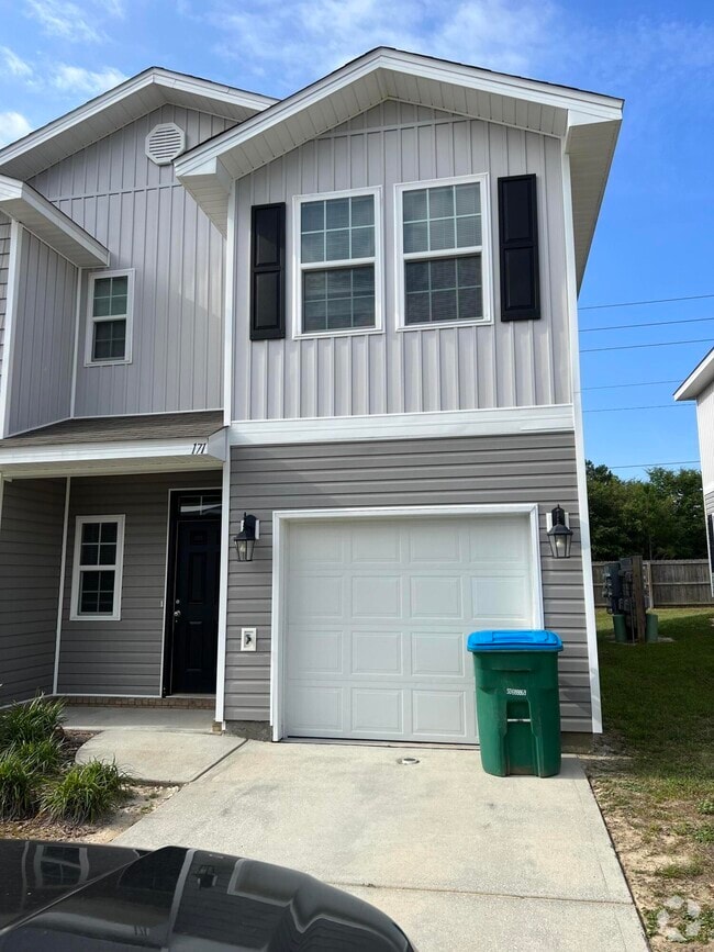 Building Photo - 171 Iron Horse Dr E Rental