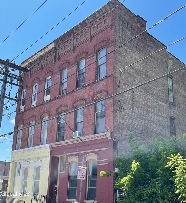 Building Photo - 475 S Pearl St Unit 2 Rental