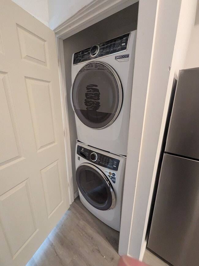 Photo - 6614 Rising Sun Ave Unidad 2nd Floor