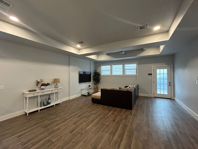 Photo - 2BED / 1BATH Condo/Townhome For Lease! Available NOW! Unit 123 Fairview Ave.  3