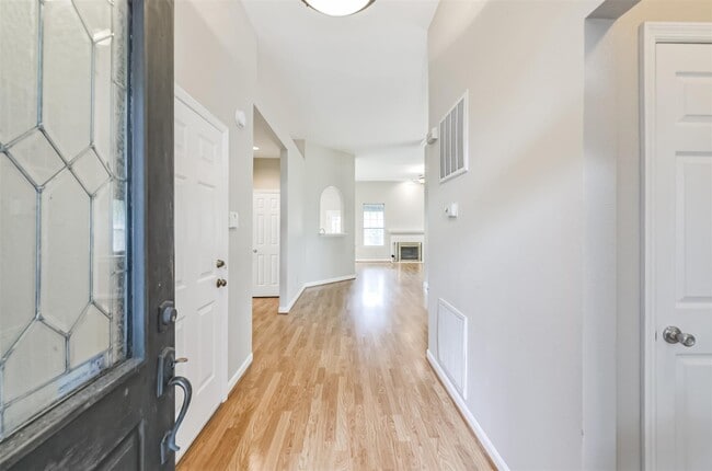 Photo - 15019 Trumpet Vine Ln