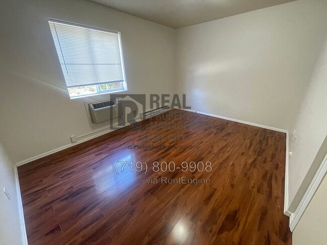 Photo - 1713 Oakshire Ln Unit D