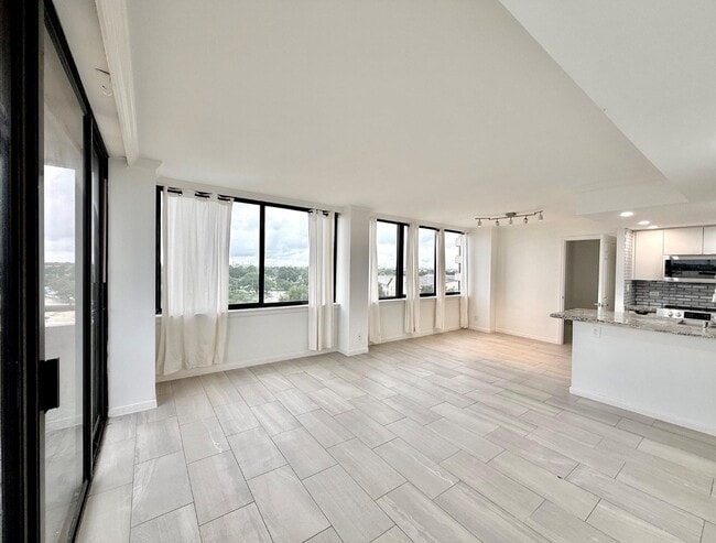 Photo - 3525 Sage Rd Unit 703