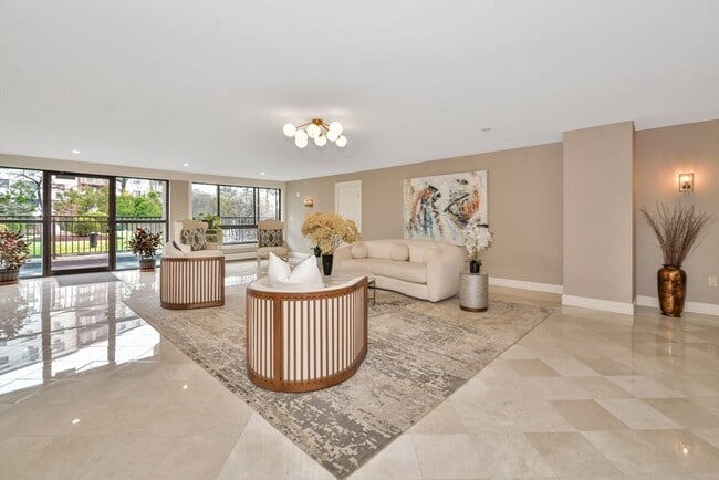 Photo - 125 Coolidge Ave Unit 308