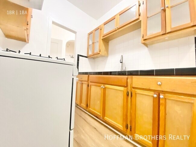 Photo - 706 Normandie Ave Unit 110A