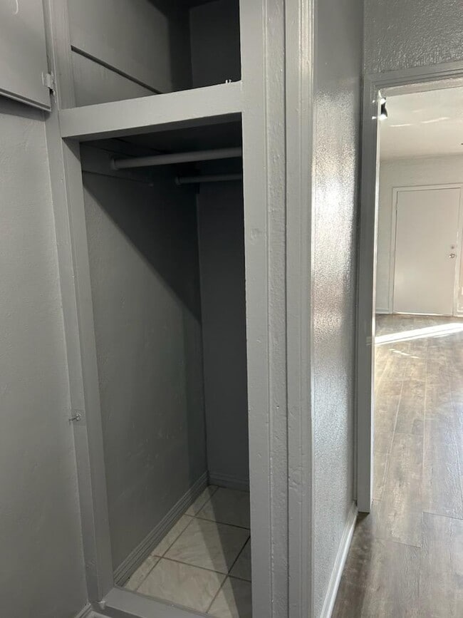 Photo - 1517 W 60th Pl