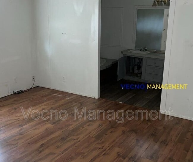 Photo - 201 S Preston Rd