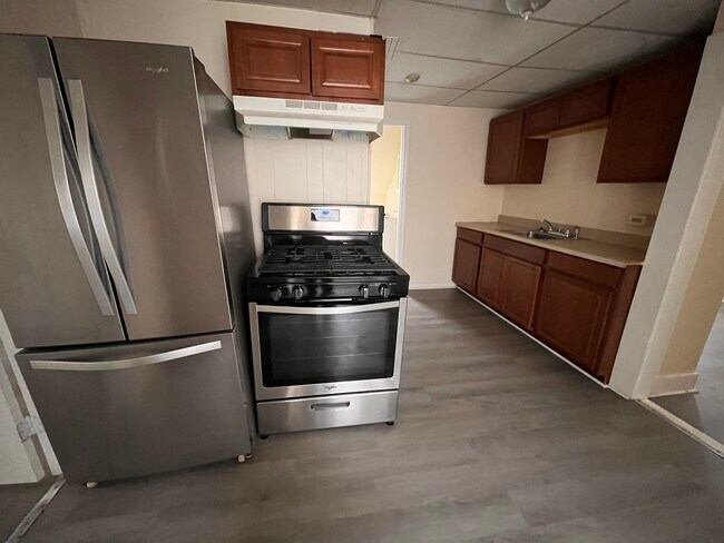 271 Elm St Unit Elm street Apartment 3