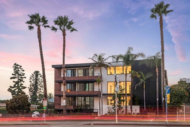 Element WeHo