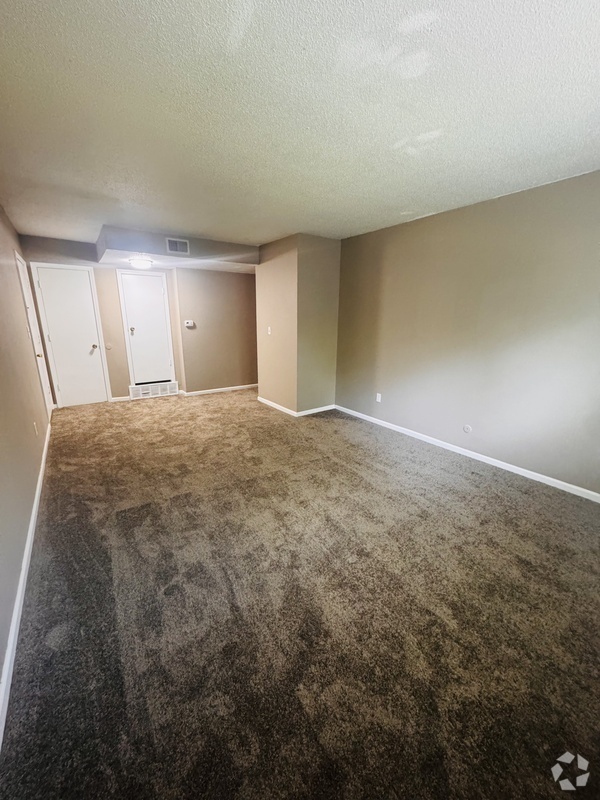 Building Photo - 1415 W Maple Ave Unit 1413L Rental