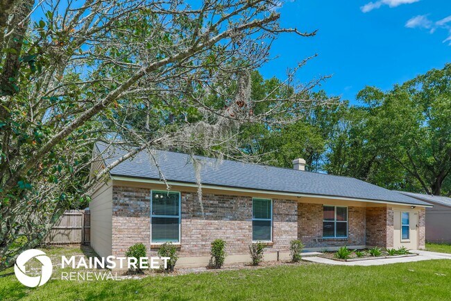 Photo - 2433 Justin Rd E