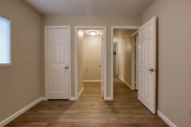 Photo - 10055 Hardison Ln