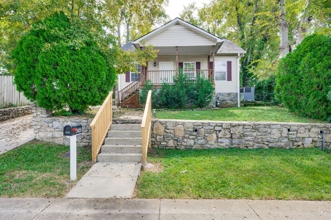 Building Photo - Welcome home to this stunning home in the great Sylvan Heights neighborhood!