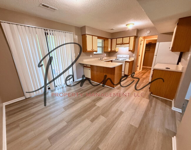 Photo - 3611 SW McDanial Ave