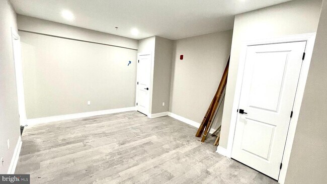 Photo - 344 Conarroe St Unit A