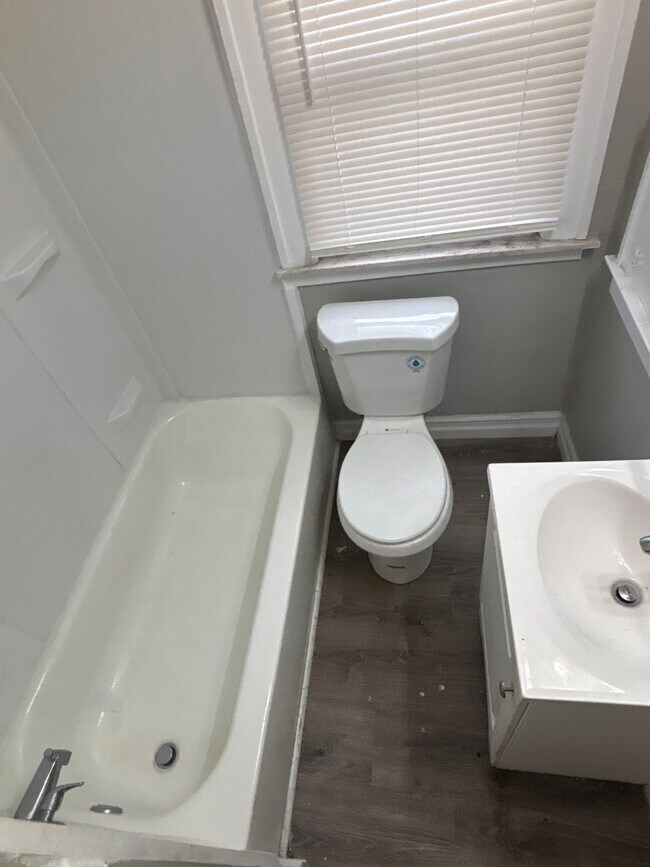 Photo - 4714–4716 Devonshire Rd Unidad 1 Rental