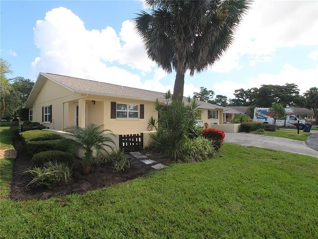 Building Photo - 390-301 301 Blvd W Rental