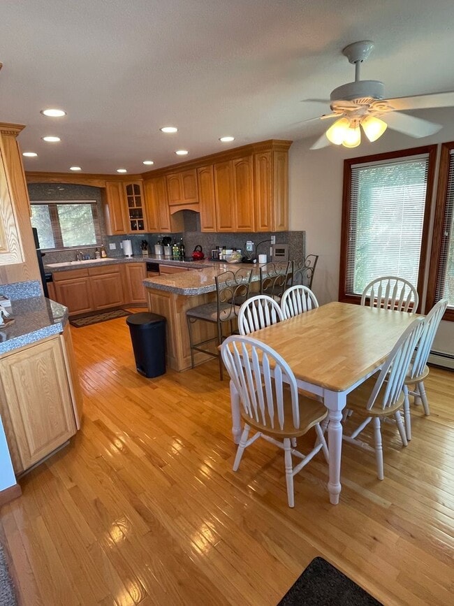 Photo - Large fully furnished beautiful home w/ boat dock avail. for a longterm lease or seasonal lease! ...