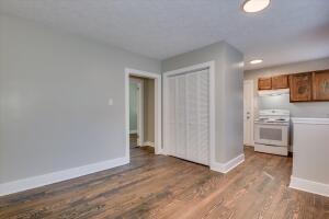 Photo - 605 Jefferson Dr