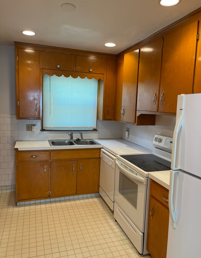 Photo - Charming 3 Bedroom In The Westside District!!