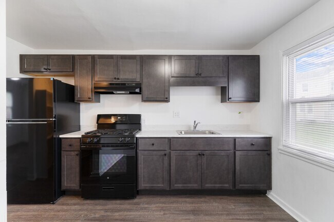 Photo - 3 Bedroom Townhouse in Midland, PA!! Apply...