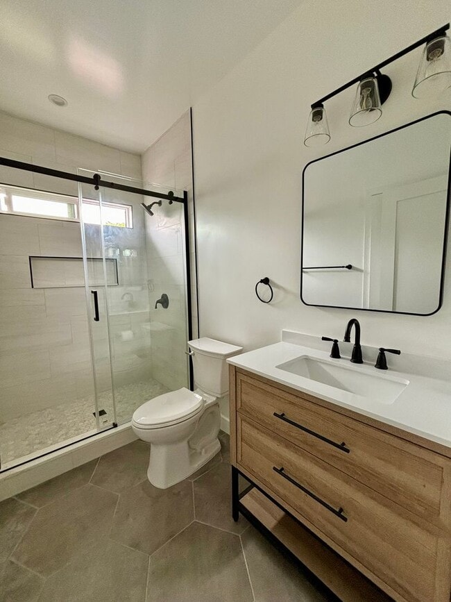 Photo - 212 - Carpinteria Asset Mgmt LLC (Walnut duplex) Unidad 842A