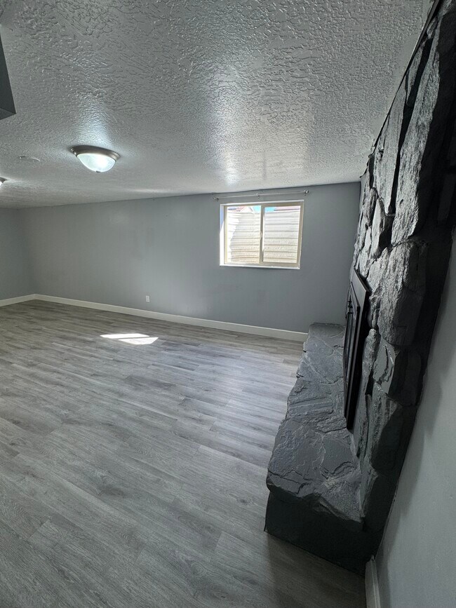Photo - 4206 W Annapolis Dr Unit 2bd/1ba basement apartment